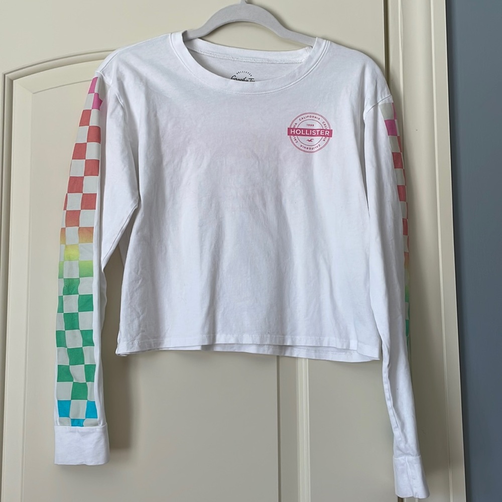 White cropped long sleeve Hollister graphic tee